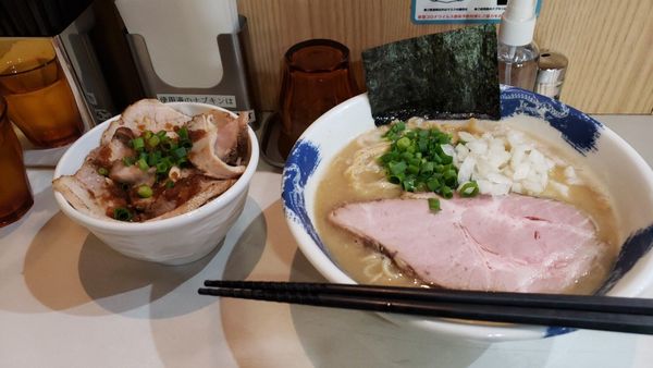 「濃厚塩ラーメン(大盛)＋チャーシュー丼」@麺屋 扇 SENの写真