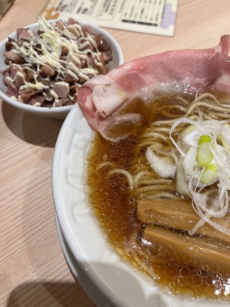 「関西だし醤油ラーメン（ピストル）」@ラーメン大戦争 京都河原町店の写真