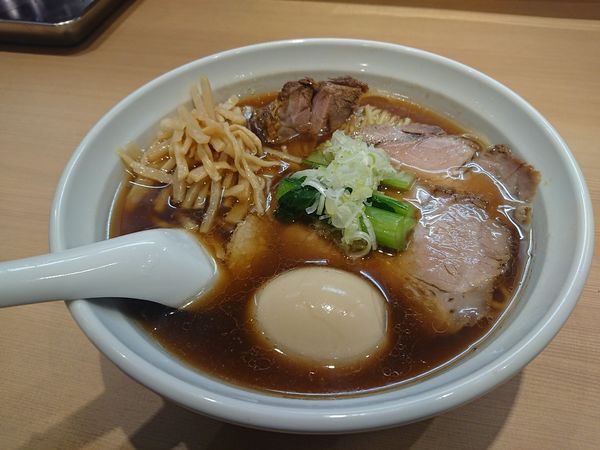 「特製中華そば」@麺 かつら木の写真