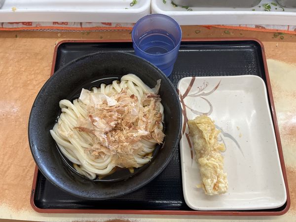 「ぶっかけ（中、冷）＋ちくわ天」@こだわり麺や 観音寺店の写真