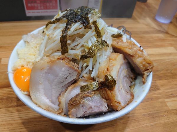 「まぜそば特製 全マシ」@デカ盛り戦隊 豚レンジャーの写真