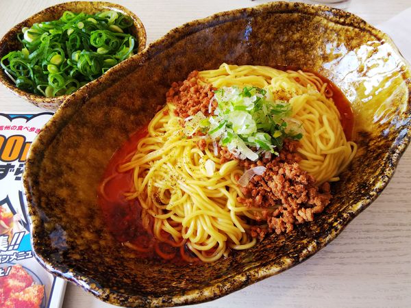 「汁なし担担麺 大盛り ※㋗で500円 +青ネギ増し」@中華そば くにまつ 松本店の写真
