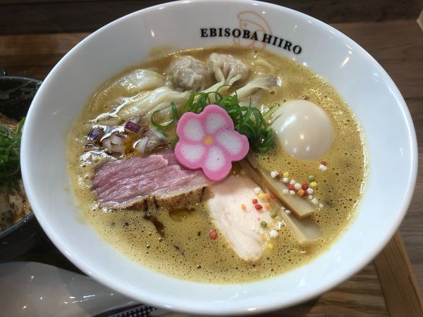 「ナマステ+わんたん+味玉+とりマヨ丼」@えびそば 緋彩の写真