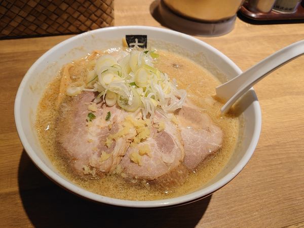 「味噌チャーシュー 煮玉子 ごはん中」@大島の写真