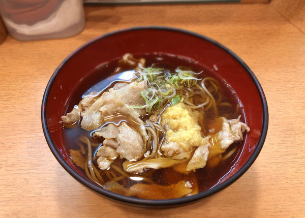 「豚肉そば(600円)」@越後そば 立石店の写真