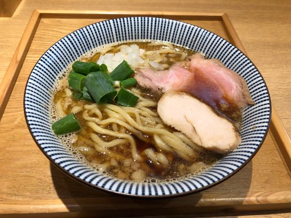 「煮干しらーめん」@ふく流らーめん 轍 東京高田馬場本店の写真