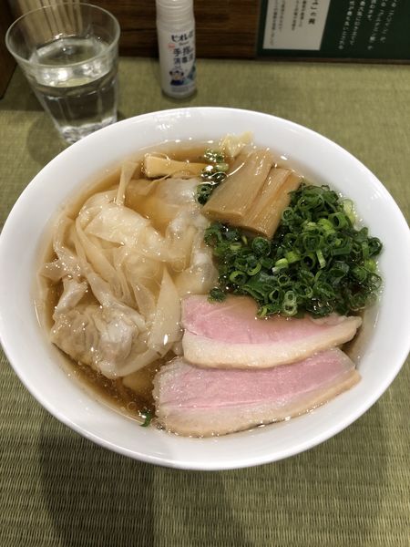 「鴨ワンタン麺」@らーめん 鴨to葱の写真