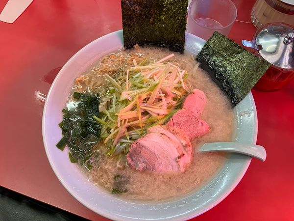 「ネギチャーシュー麺　中盛り脂多め」@ラーメンショップ幸手 金田亭の写真