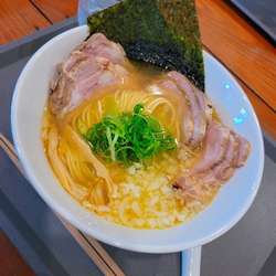 鯛煮干しSOBA + 焼豚×2