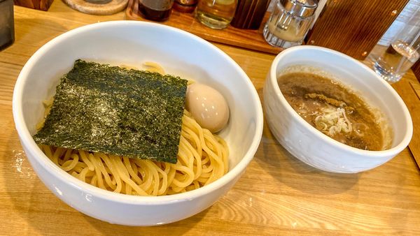「味玉濃厚ニボつけ麺 ¥940」@麺屋 琥珀の写真