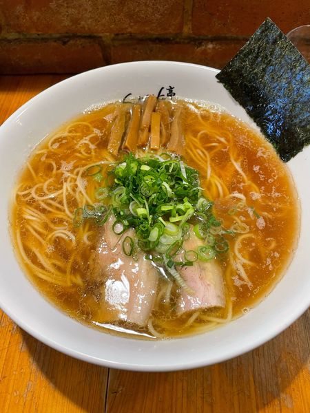 「醤油ら〜めん」@ShiNaChiKu亭の写真