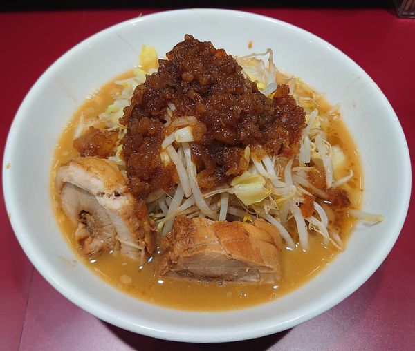 「ミニラーメン(麺少なめ、950円)」@立川マシマシ 国分寺店の写真