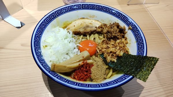 「カレーまぜそば」@狼煙 浦和店の写真