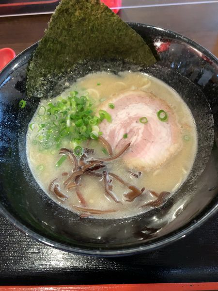 「豚骨（830円）」@鮪屋 さんきゅう丸の写真