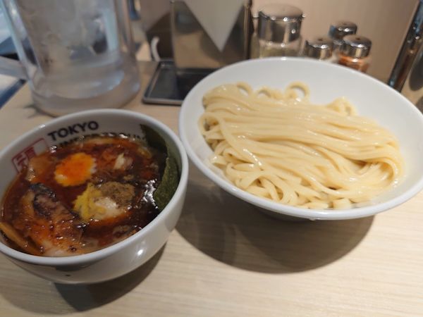 「特製辛つけ麺」@TOKYO UNDER GROUND RAMEN 頑者の写真