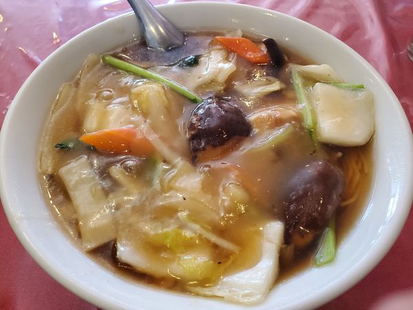 「冬菇湯麺」@興華菜館の写真