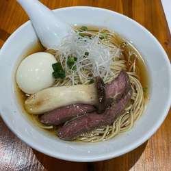 牛の醤油ラーメン
