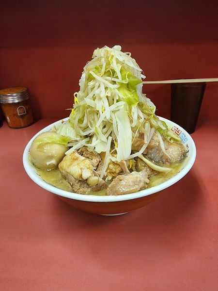 「大豚ラーメン  味付けたまご  あぶら  からめ」@ラーメン二郎 ひばりヶ丘駅前店の写真
