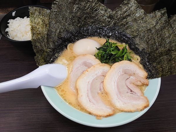 「チャーシュー麺」@横浜家系ラーメン お茶の水 魂心家の写真