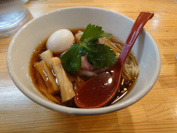「特級中華そば 醤油」@自家製麺 くろ松の写真
