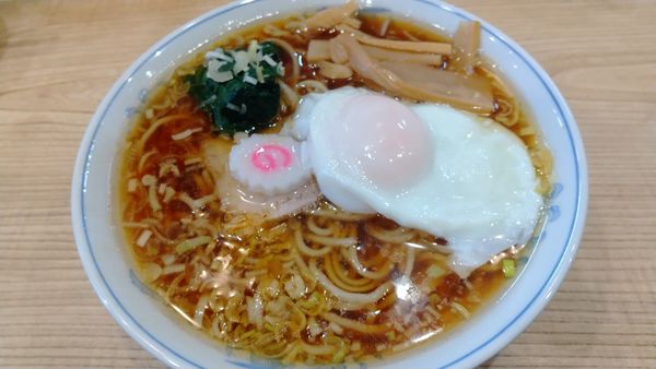 「らーめん+半熟玉子」@らーめん 高尾の写真