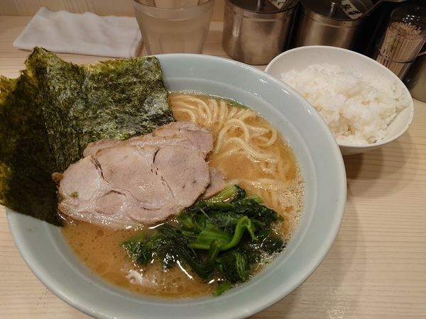 「極みチャーシューメン」@家系 武の極みの写真