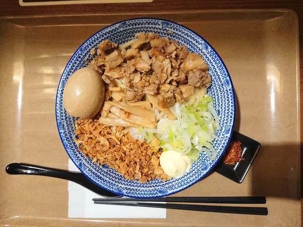 「味玉まぜそば」@白楽 栗山製麺 ラゾーナ川崎店の写真