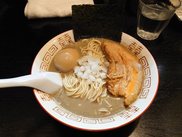 「濃厚煮干そば 和え玉」@中華ソバ 伊吹の写真