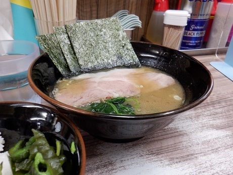 「ハーフラーメン」@武蔵家 富士見店の写真