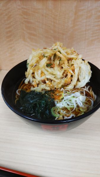 「かき揚げそば」@名代 箱根そば 古淵店の写真