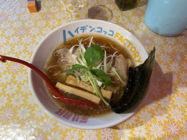 「刹那い地豚中華ソバ 800円」@ハイデン.コッコFACTORY 刹那の写真