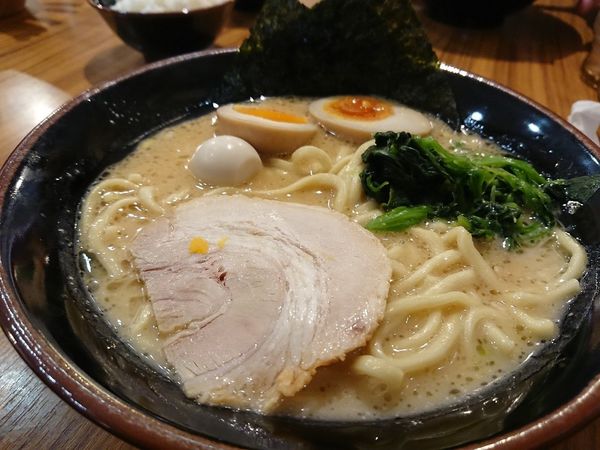 「味玉らーめん」@横浜家系ラーメン 壱角家 亀有北口店の写真