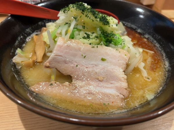 「焼きあご味噌らー麺」@焼きあご塩らー麺 たかはし 恵比寿店の写真