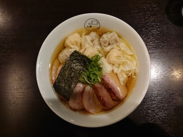 「白だしチャーシュー特製ワンタン麺（平打ちちぢれ麺）」@八雲の写真