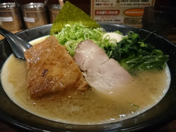 「らーめん（太麺）」@豚骨醤油らーめん 誠屋 八幡山本店の写真