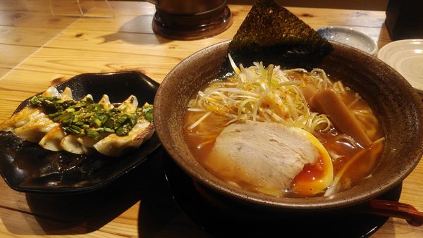 「辛ねぎ醤油らーめん」@オリオン餃子 宇都宮二荒町店の写真