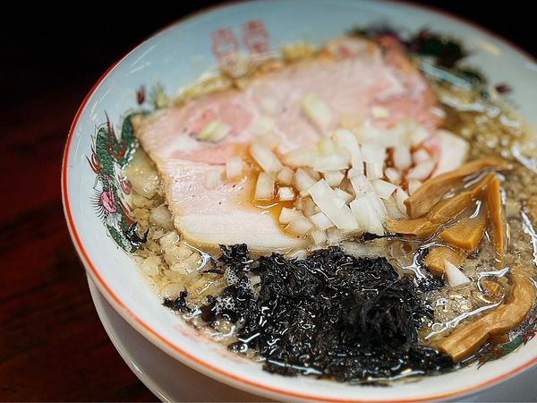 「背脂煮干しらぁ麺 900円」@会津ばんだいらーめん 伊勢崎店の写真