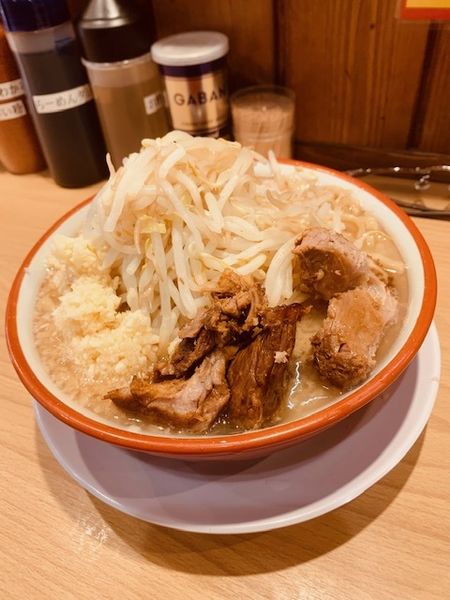 「小らーめん 690円　豚1枚 100円」@豚と脂。の写真