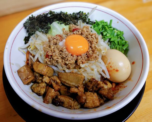 「誤爆まぜそば」@ラーメン・つけ麺 爆王の写真