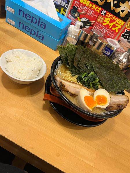 「特製ラーメン 半ライス」@横浜家系ラーメン 辻田家 真岡店の写真