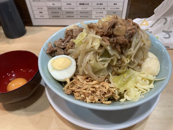 「限定まぜそば少なめ」@ラーメン富士丸 平塚店の写真