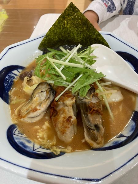 「［期間限定］かきちゃんぽん（牡蠣3個）」@リンガーハット イオン松山店の写真