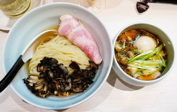 「黒舞茸と近江黒鶏の昆布水つけ麺＋舞茸＋味玉＋生ビール」@柳麺 呉田-goden-の写真