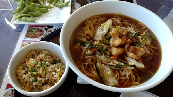 「スタミナ牛モツ野菜ラーメン」@ノースショアカントリークラブの写真