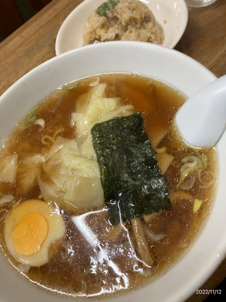 「わんたんめん+半ちゃーはんセット」@嵐屋の写真