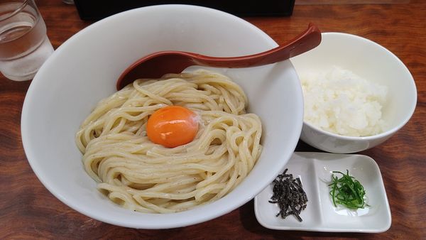 「塩昆布水のTKM(卵かけ麺)¥850+追い飯¥100-」@三馬路 東京店の写真