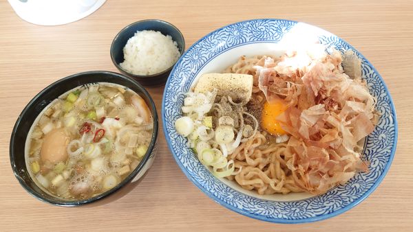 「【限定】花かつおとバターのかまたまつけそば 1100円+α」@中華そば専門 とんちぼの写真