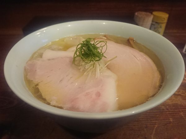 「わんたん塩そば」@中華そば しば田の写真