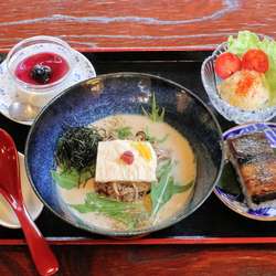 Tow膳ムサシMサイズ山椒レベル１細麺