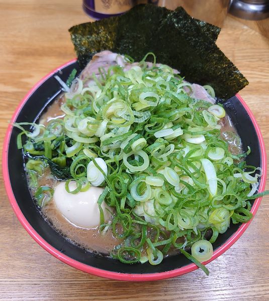 「全部のせラーメン(半麺、1080円)」@麺家 紫極の写真